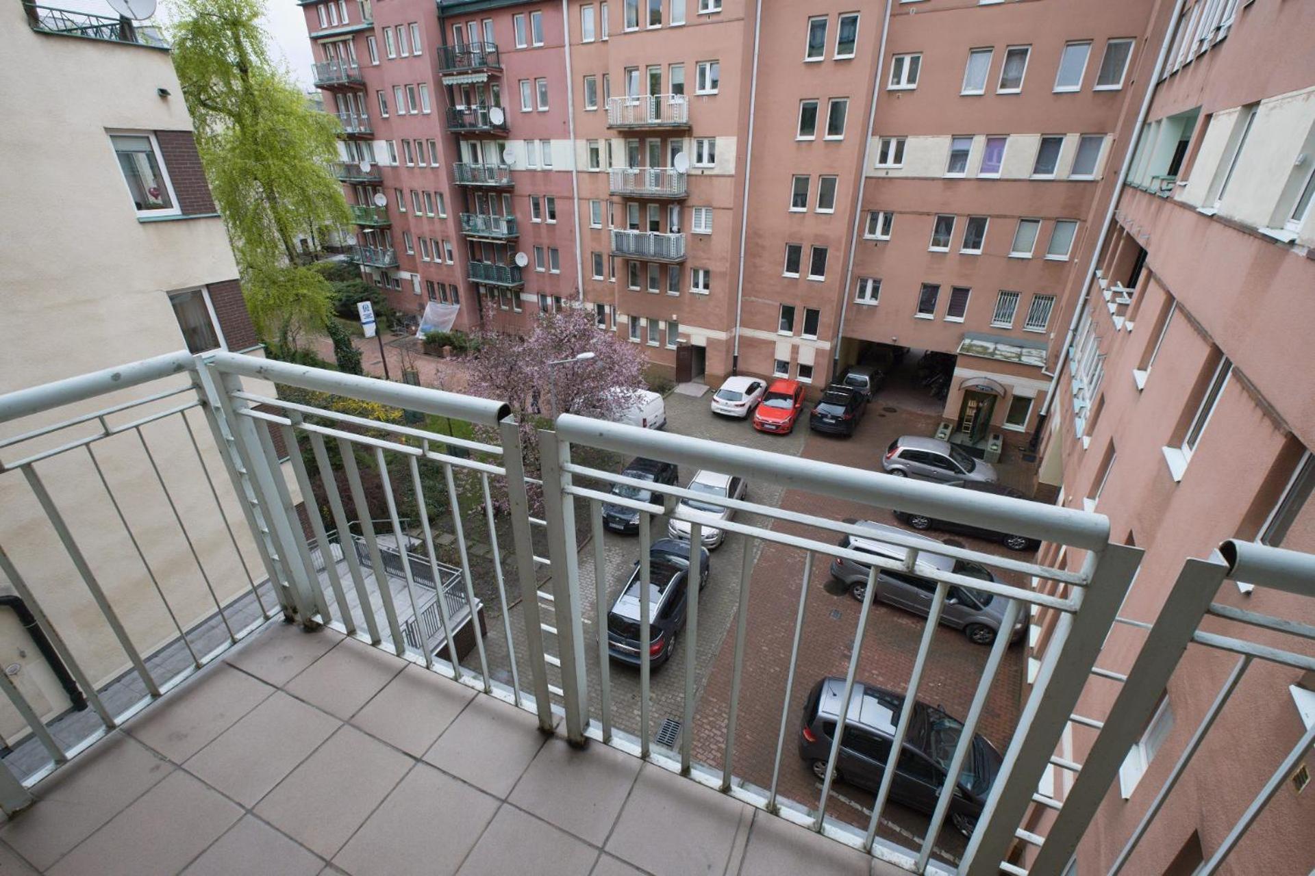 Spacious Apartment In Green Location Warszawa Zewnętrze zdjęcie